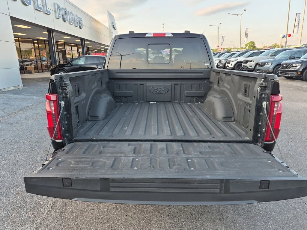 Used 2024 Black Metallic Ford XLT image 7