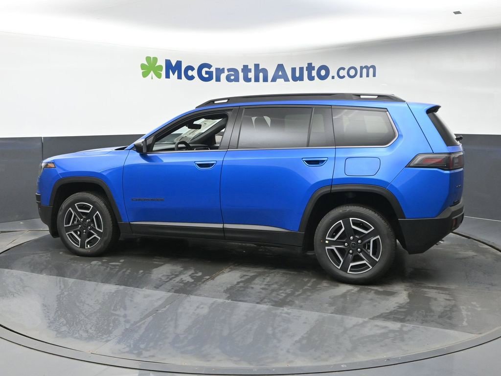 New 2026 Hydro Blue Pearl-Coat Exterior Paint Jeep Laredo image 22