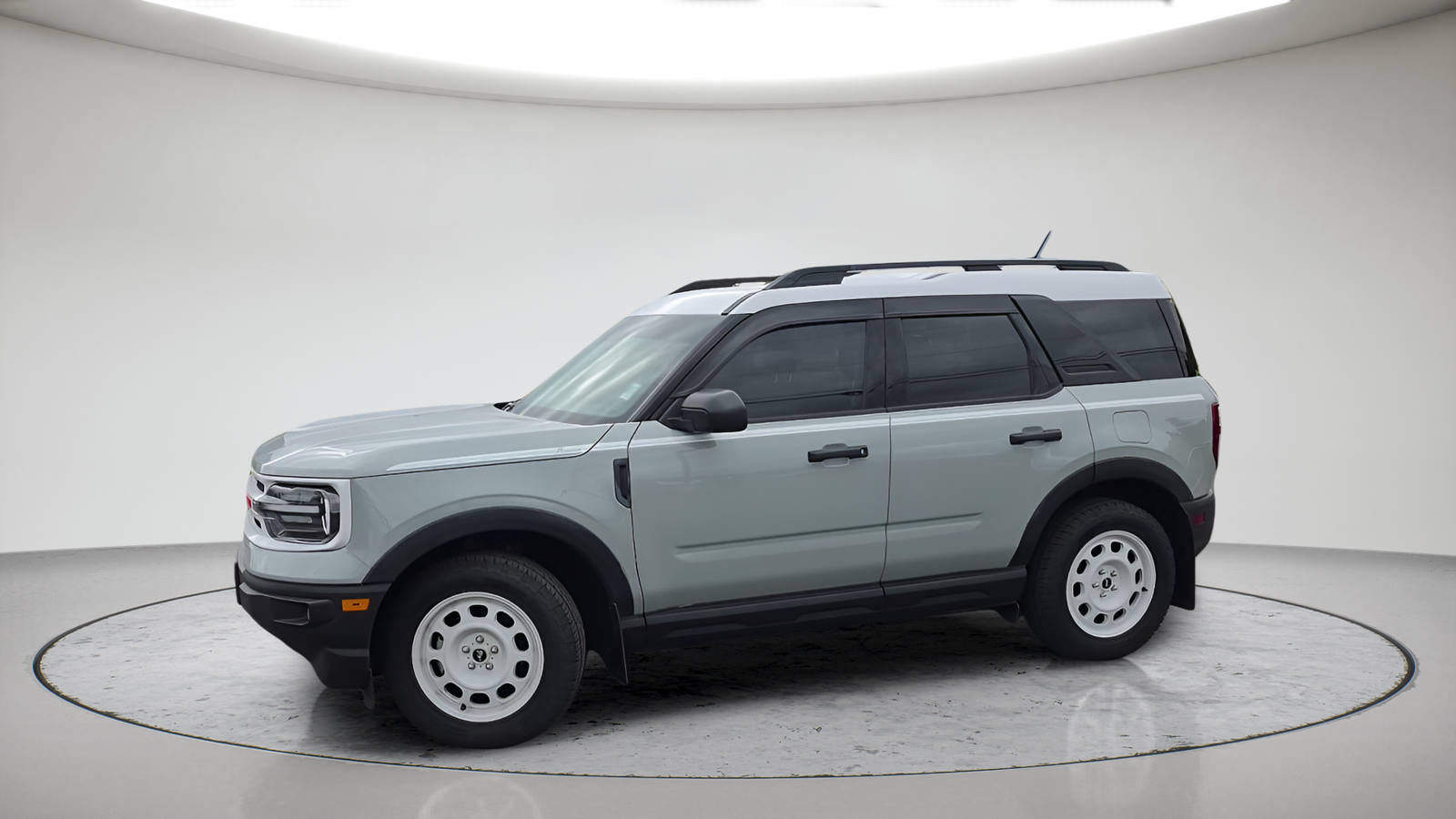 Used 2024 Green Ford Heritage image 1