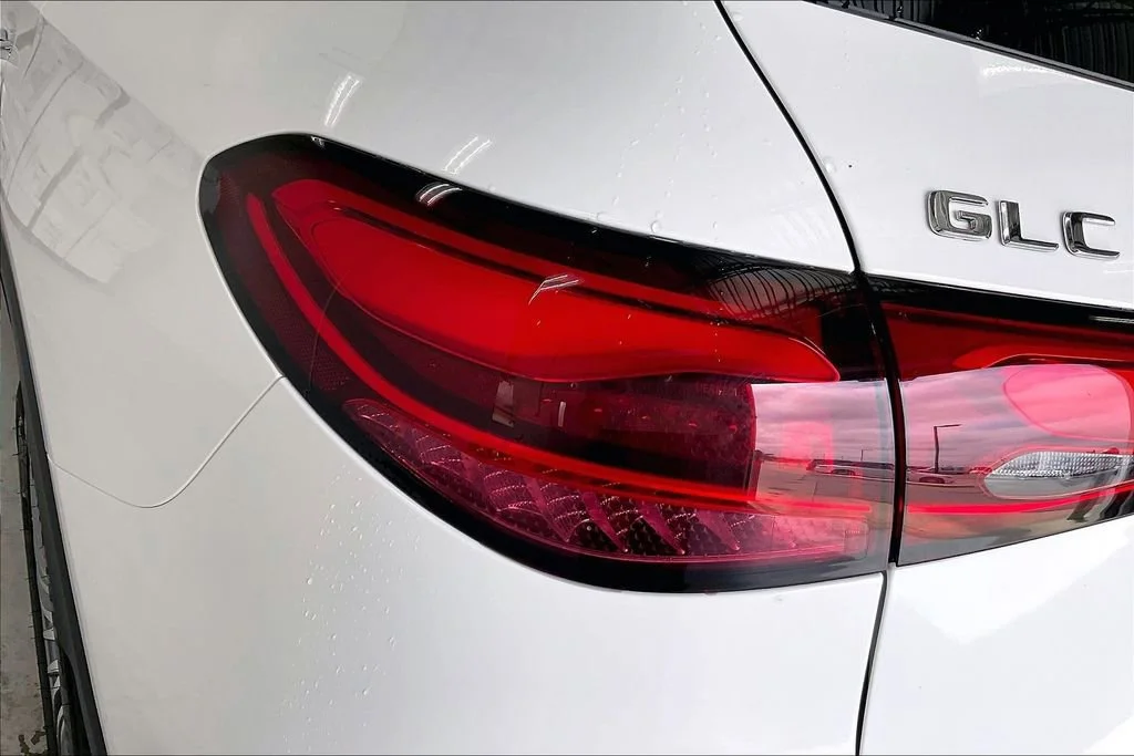 New 2026 Polar White Mercedes-Benz GLC 300 image 26