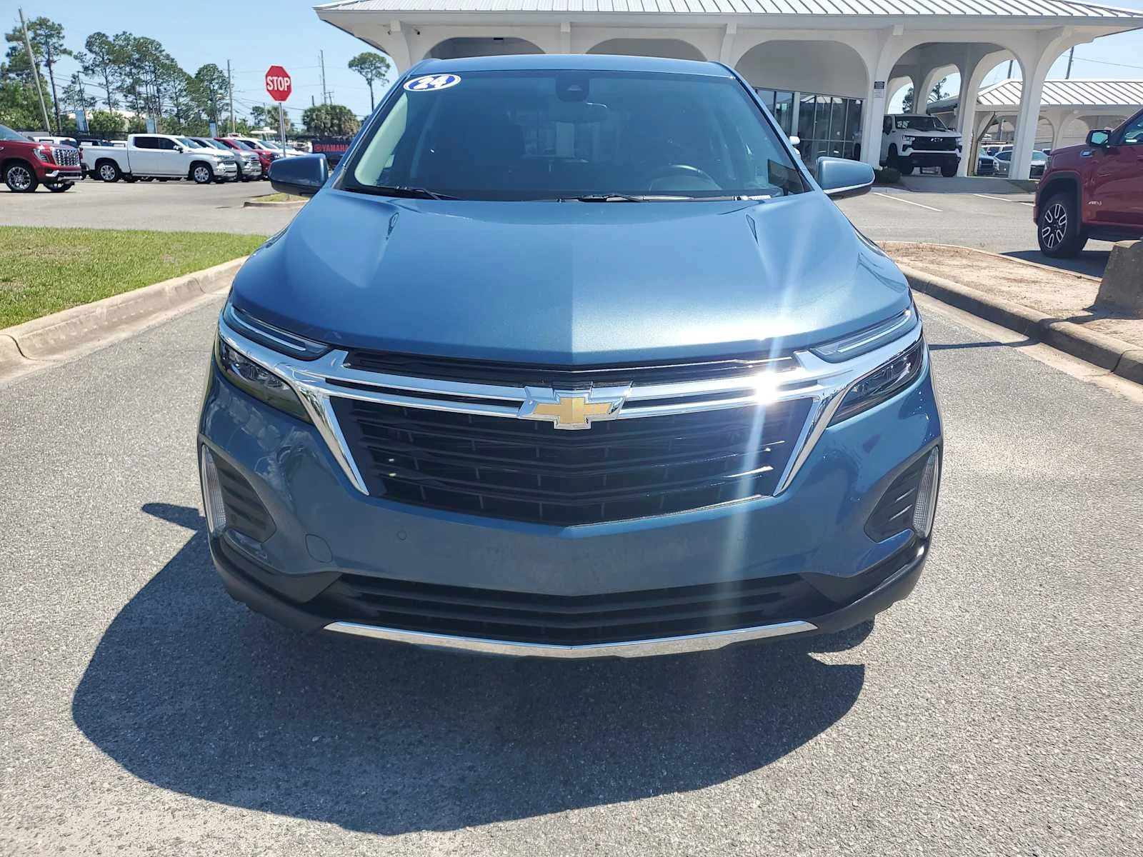 Used 2024 Lakeshore Blue Metallic Chevrolet LT image 9