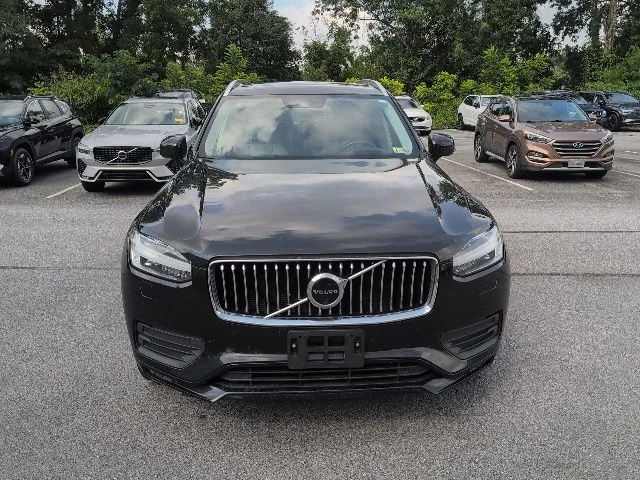 Used 2020 Black Volvo T6 Momentum image 2