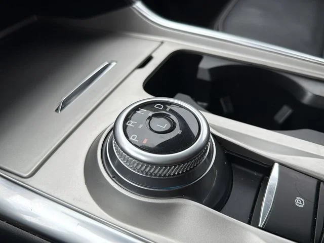 Used 2021 White Ford Limited image 20