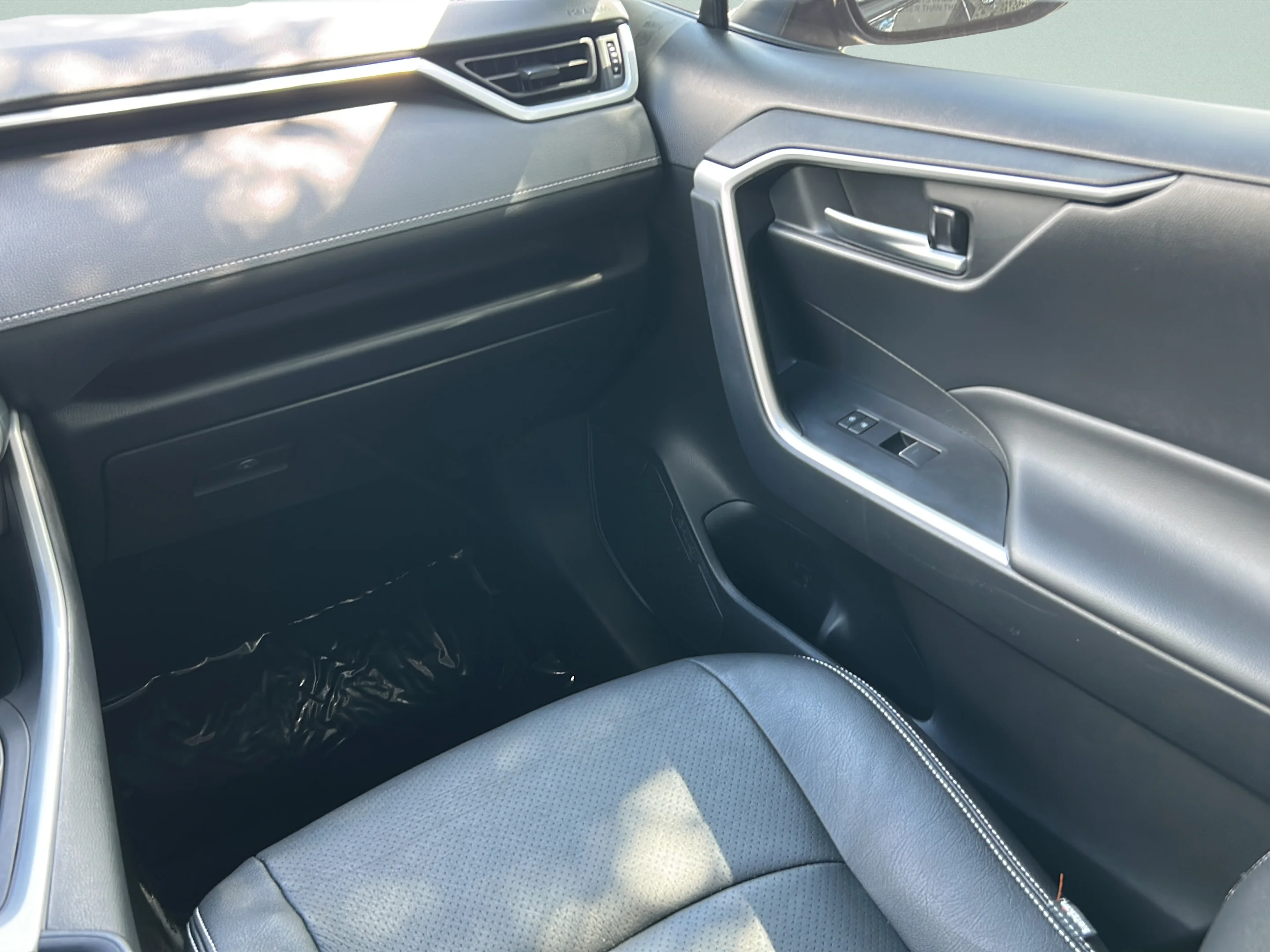Used 2024 Magnetic Gray Metallic Toyota XLE image 13
