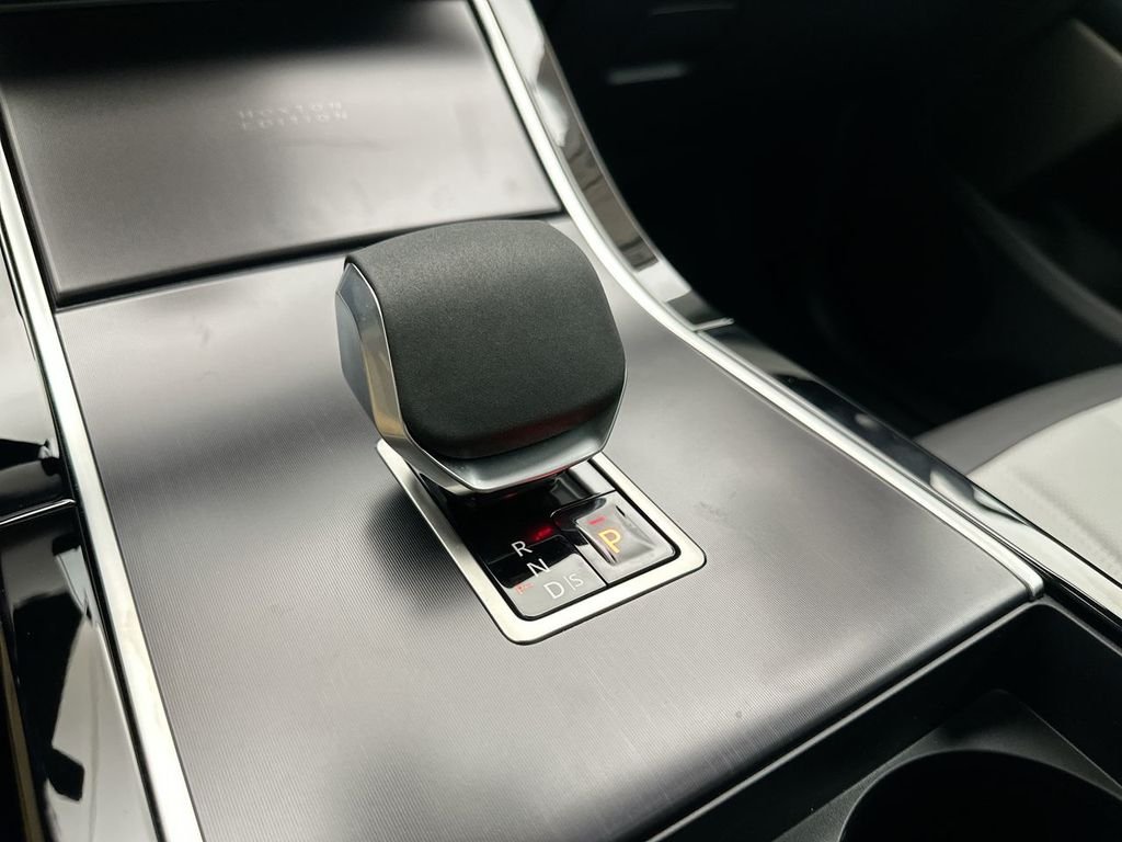 New 2026 Ostuni Pearl White Land Rover  image 12