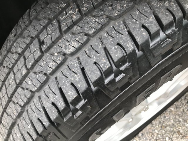 Used 2017 True Blue Pearlcoat Jeep Laredo image 12