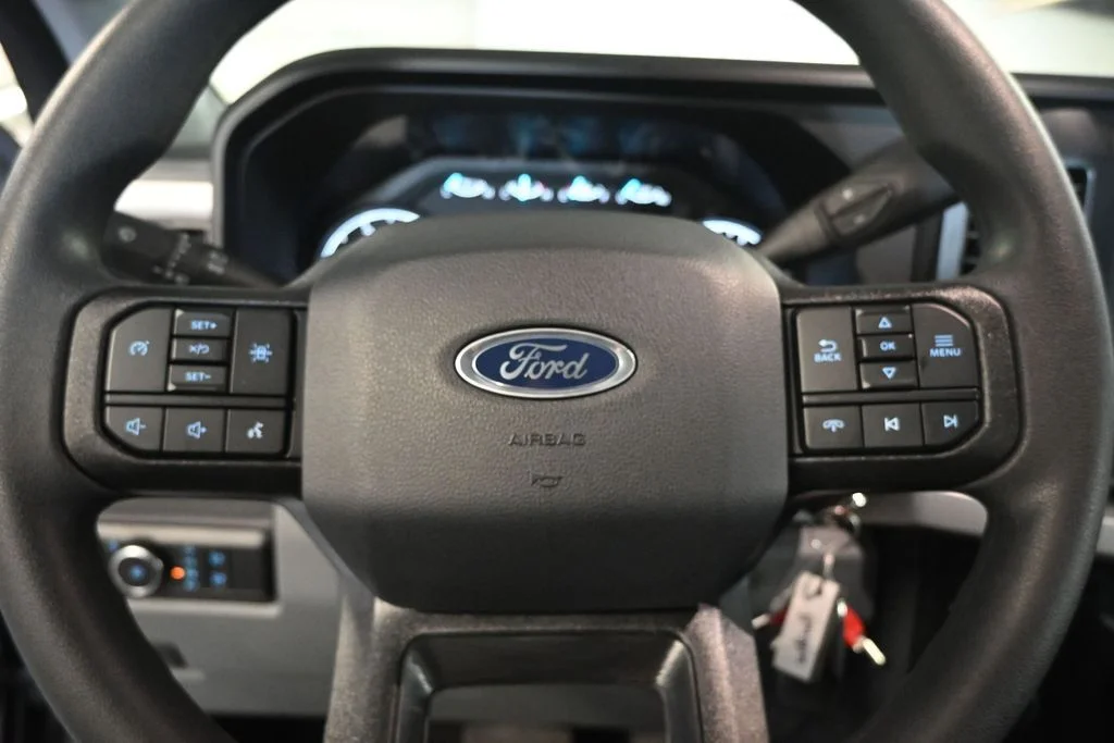 New 2026 Oxford White Ford XL image 13