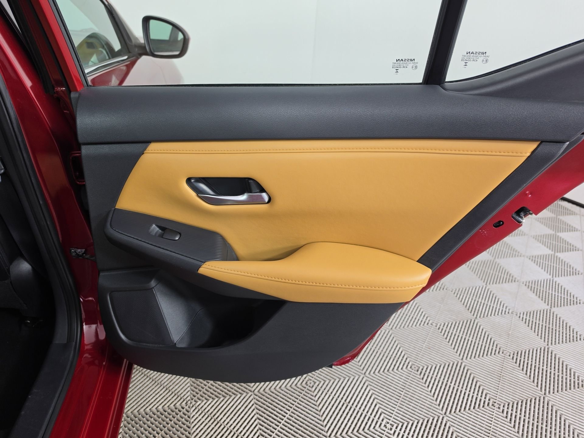 Used 2022 Red Nissan SV image 42