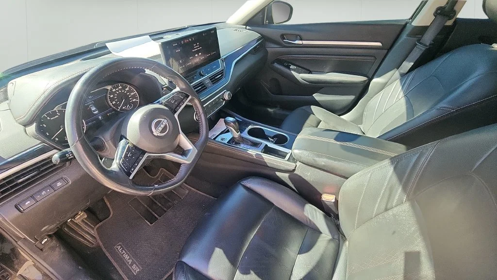 Used 2023 Black Nissan 2.5 SR image 16