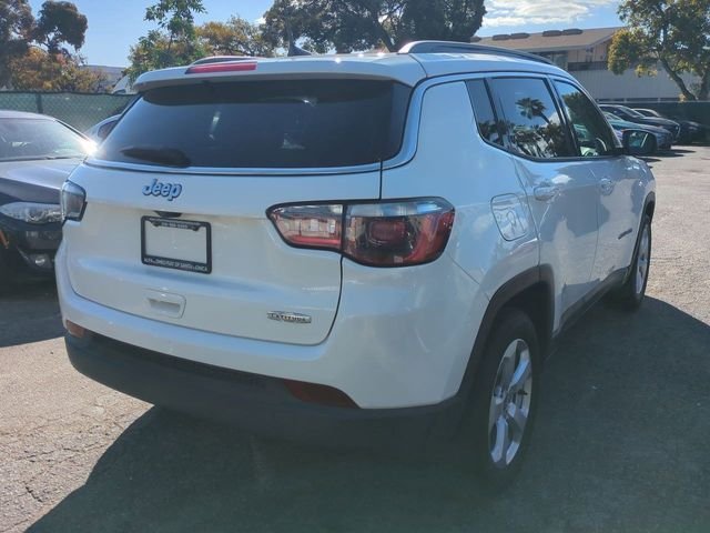 Used 2019 White Clearcoat Jeep Latitude image 7