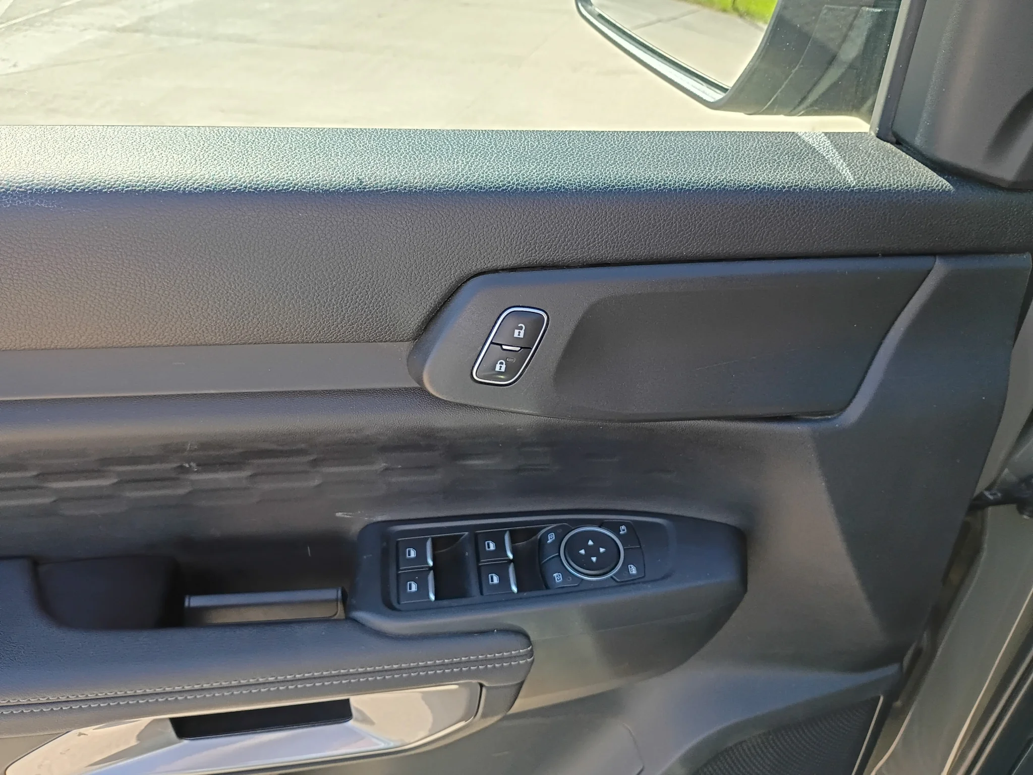 Used 2025 Marsh Gray Ford XLT image 23