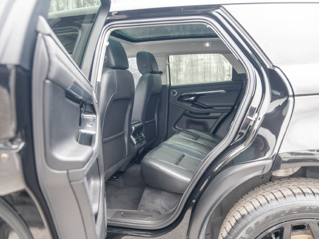 Used 2022 Black Land Rover S image 23