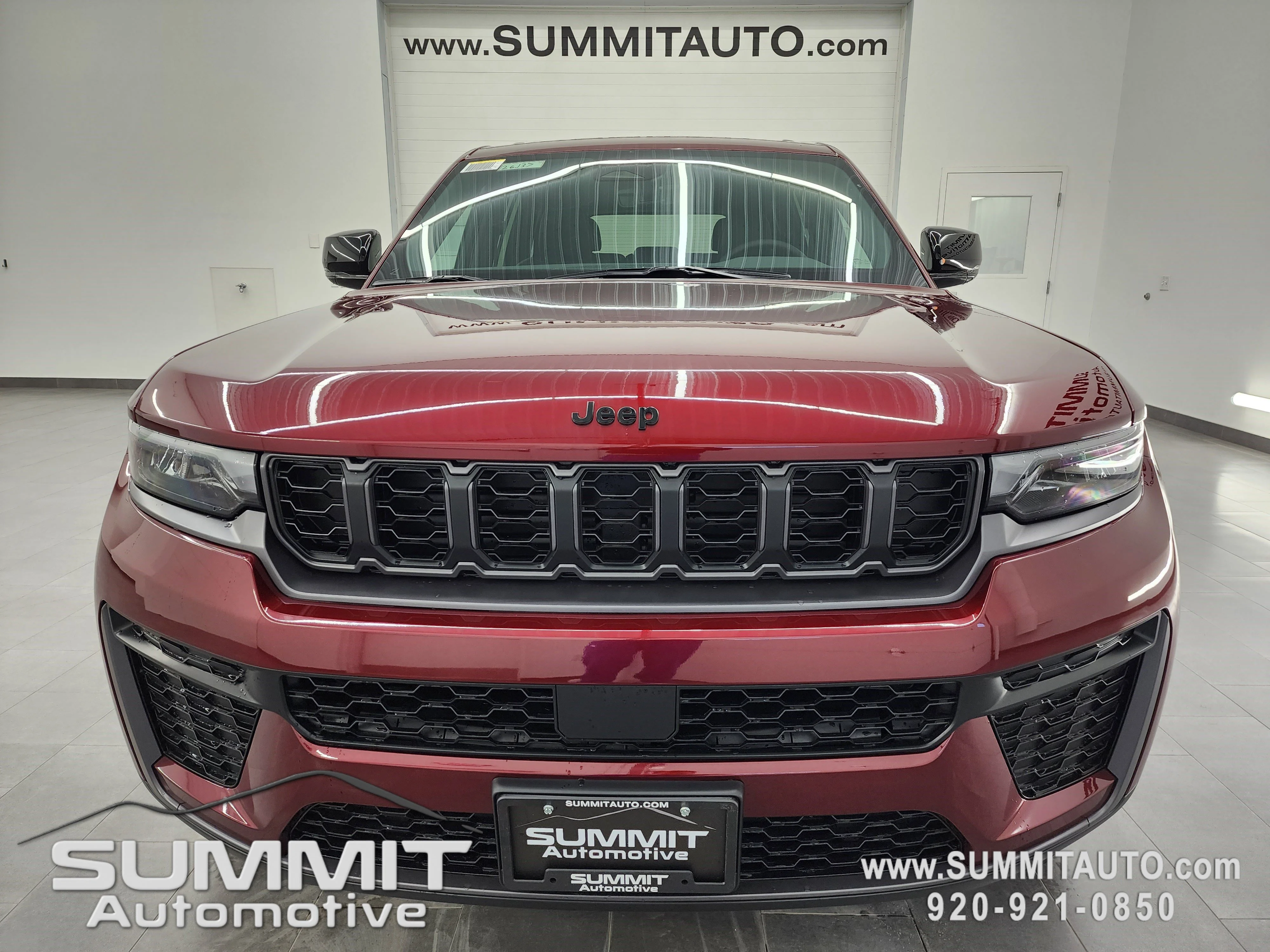 New 2026 Velvet Red Pearl-Coat Exterior Paint Jeep Altitude image 21