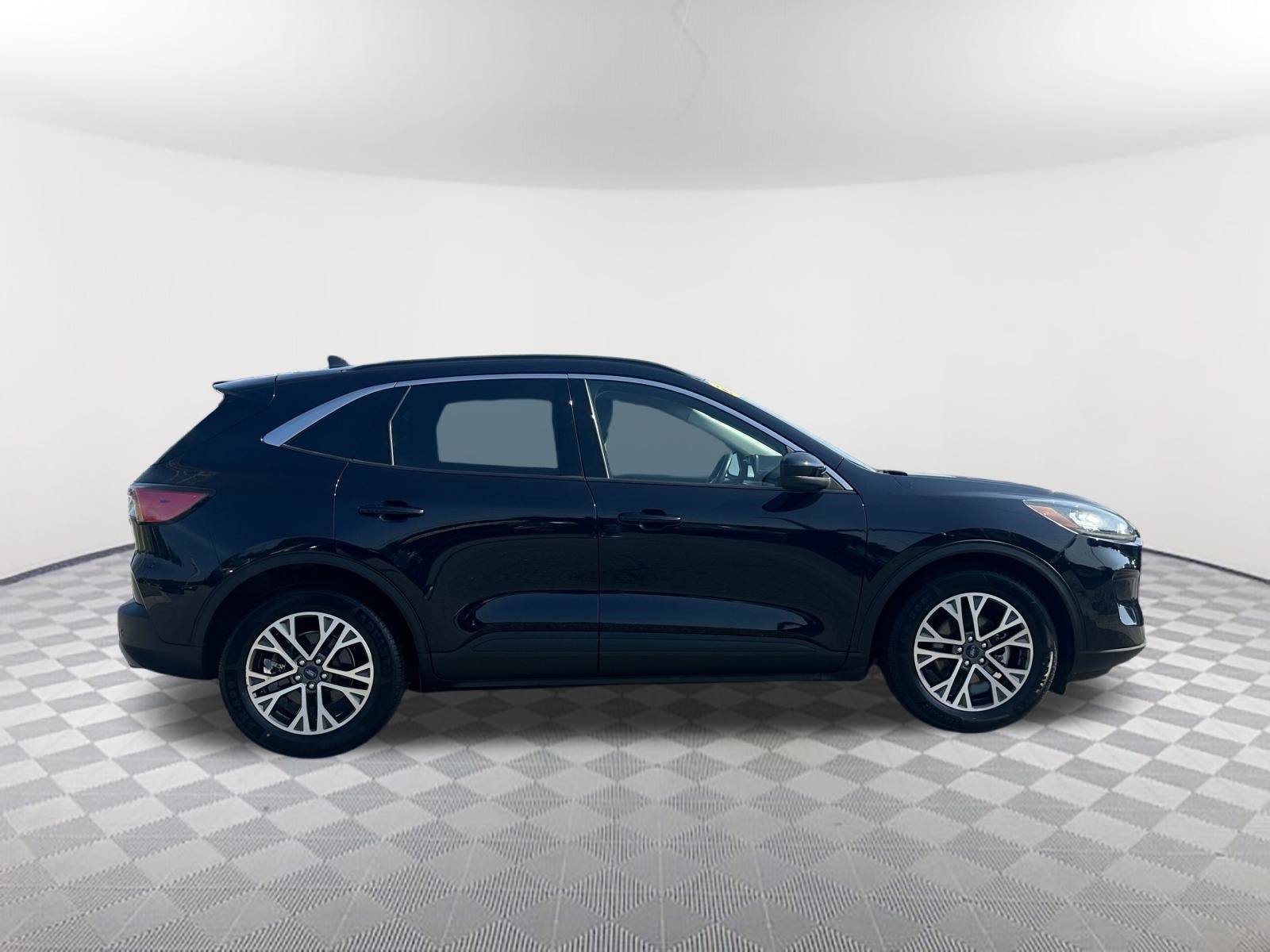 Used 2021 Blue Metallic Ford SEL image 4