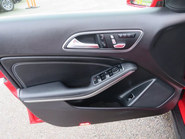 Used 2020 Jupiter Red Mercedes-Benz GLA 250 image 19