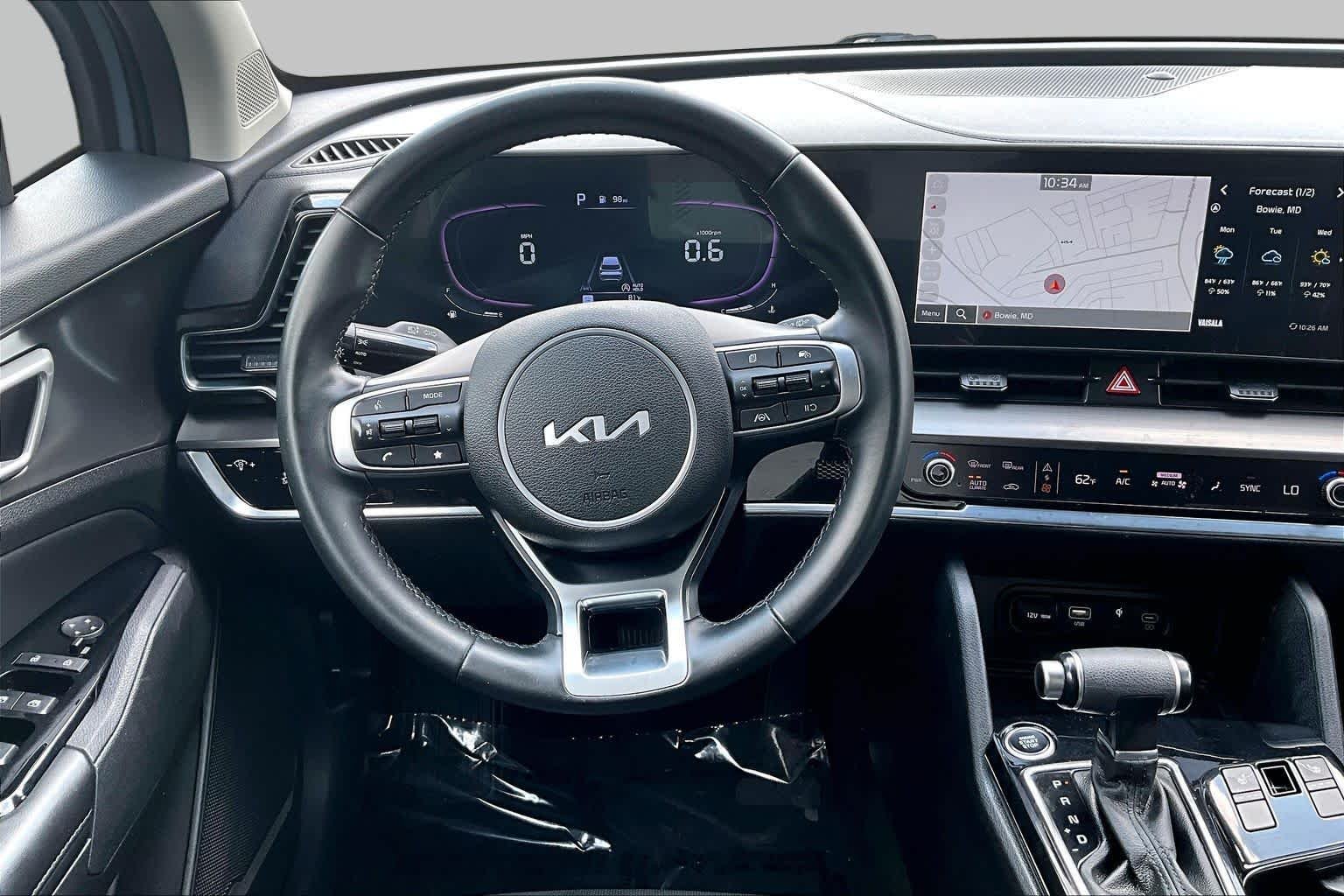 Used 2024 Everlasting Silver Kia EX image 6
