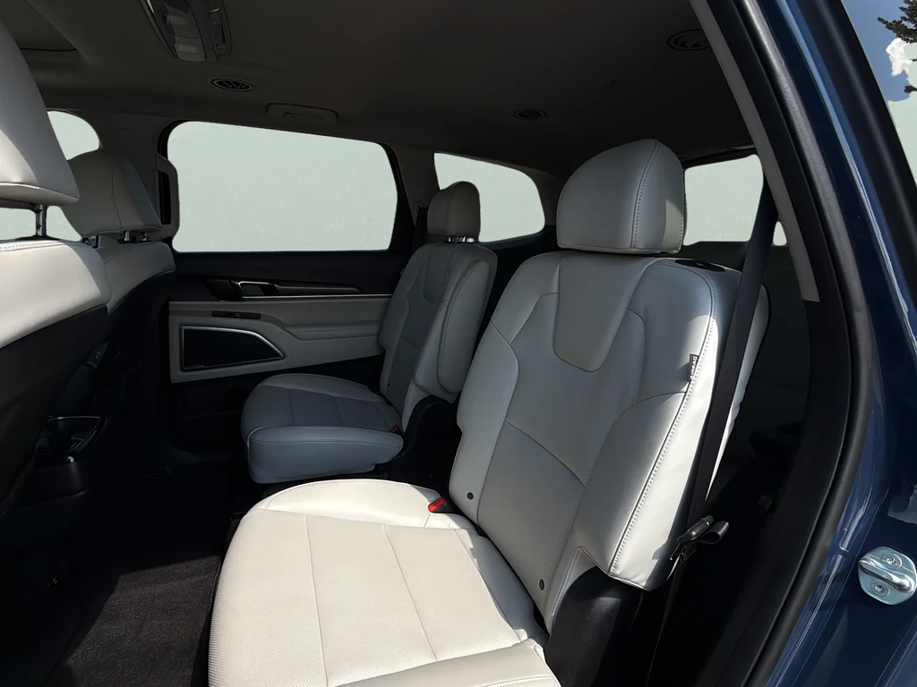 Used 2024 Midnight Lake Blue Kia S image 29