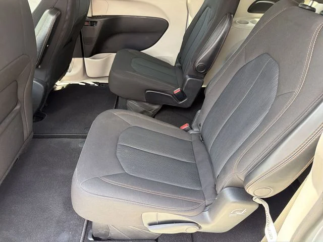 Used 2020 White Chrysler Touring image 19