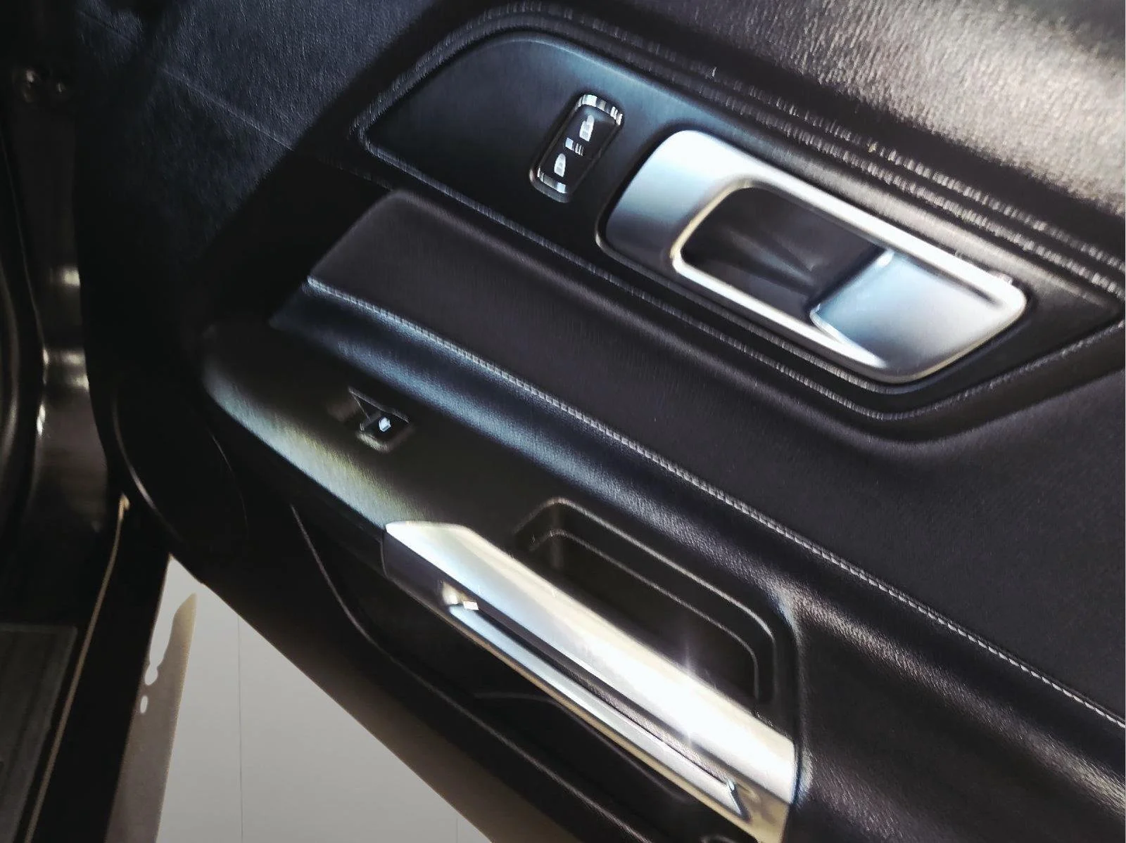 Used 2021 Shadow Black Ford GT image 43