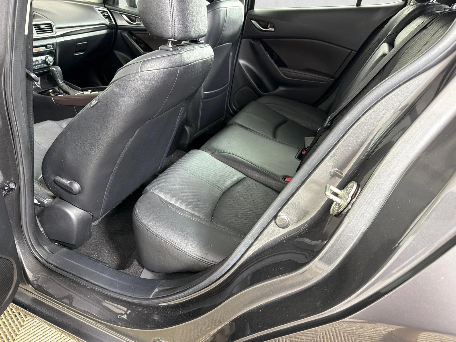 Used 2018 Machine Gray Metallic Mazda Grand Touring image 21