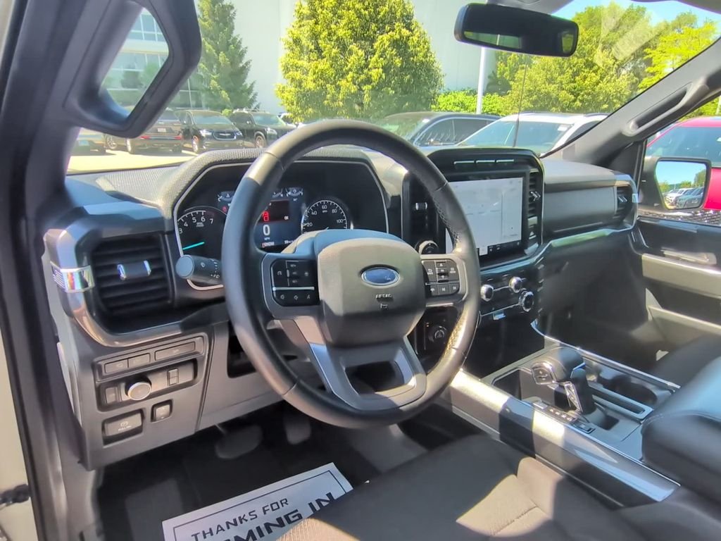 Used 2023 Silver Ford XLT image 10