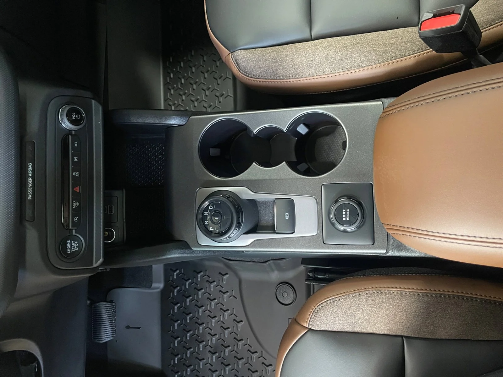 New 2026 Carbonized Grey Metallic Ford Outer Banks image 15
