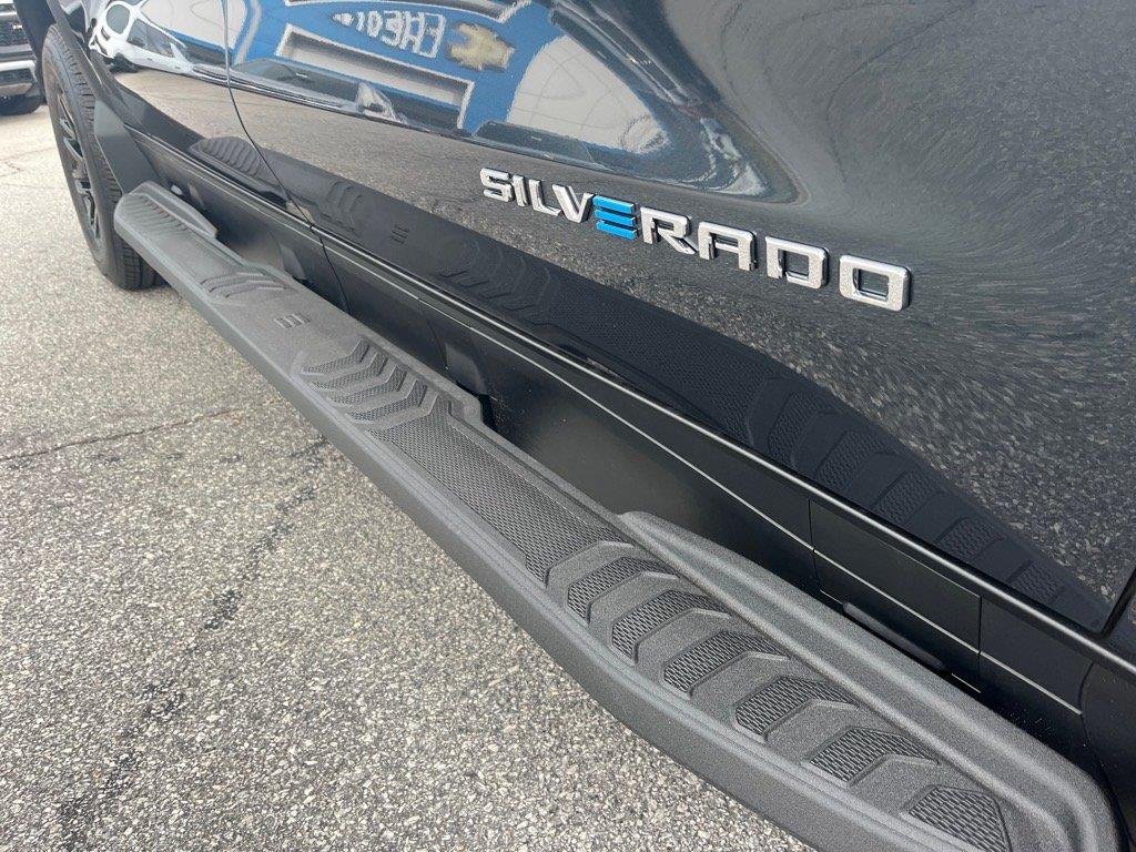 2026 Chevrolet Silverado EV LT - Photo 28