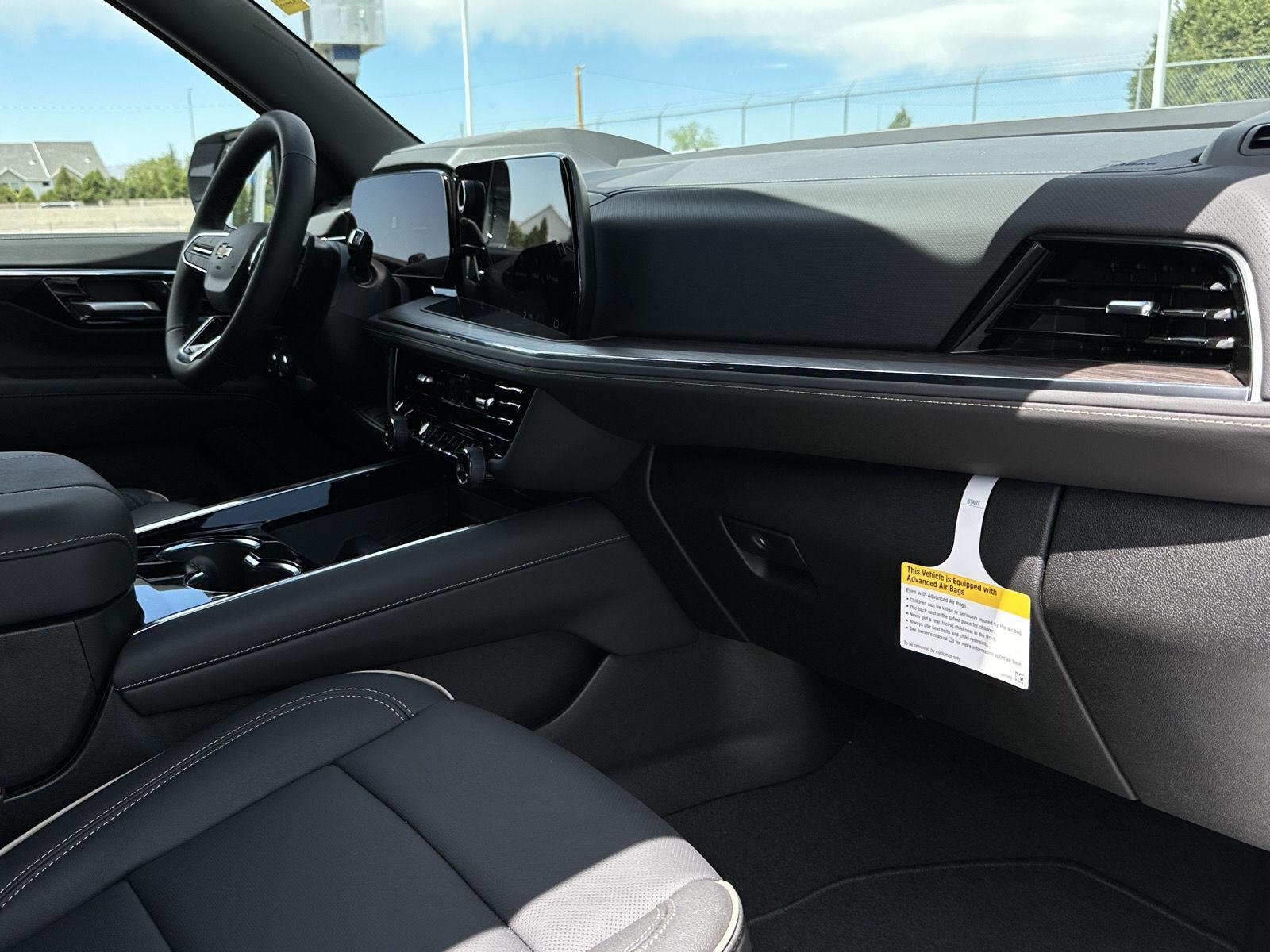 New 2026 Polar White Tricoat Chevrolet Premier image 37