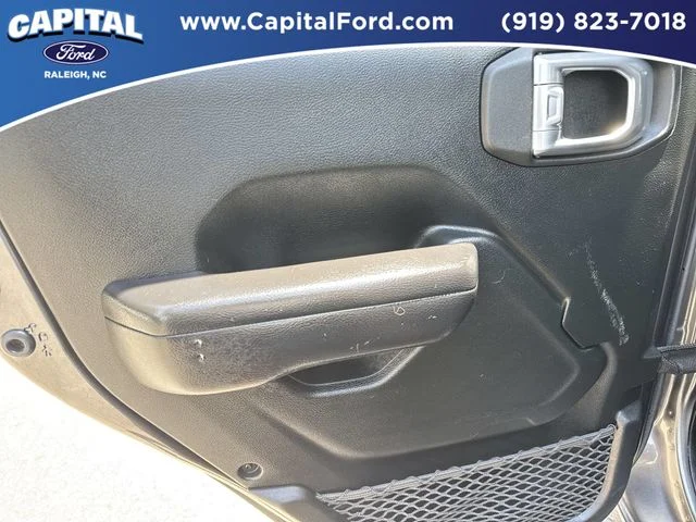 Used 2020 Gray Jeep Sport image 17
