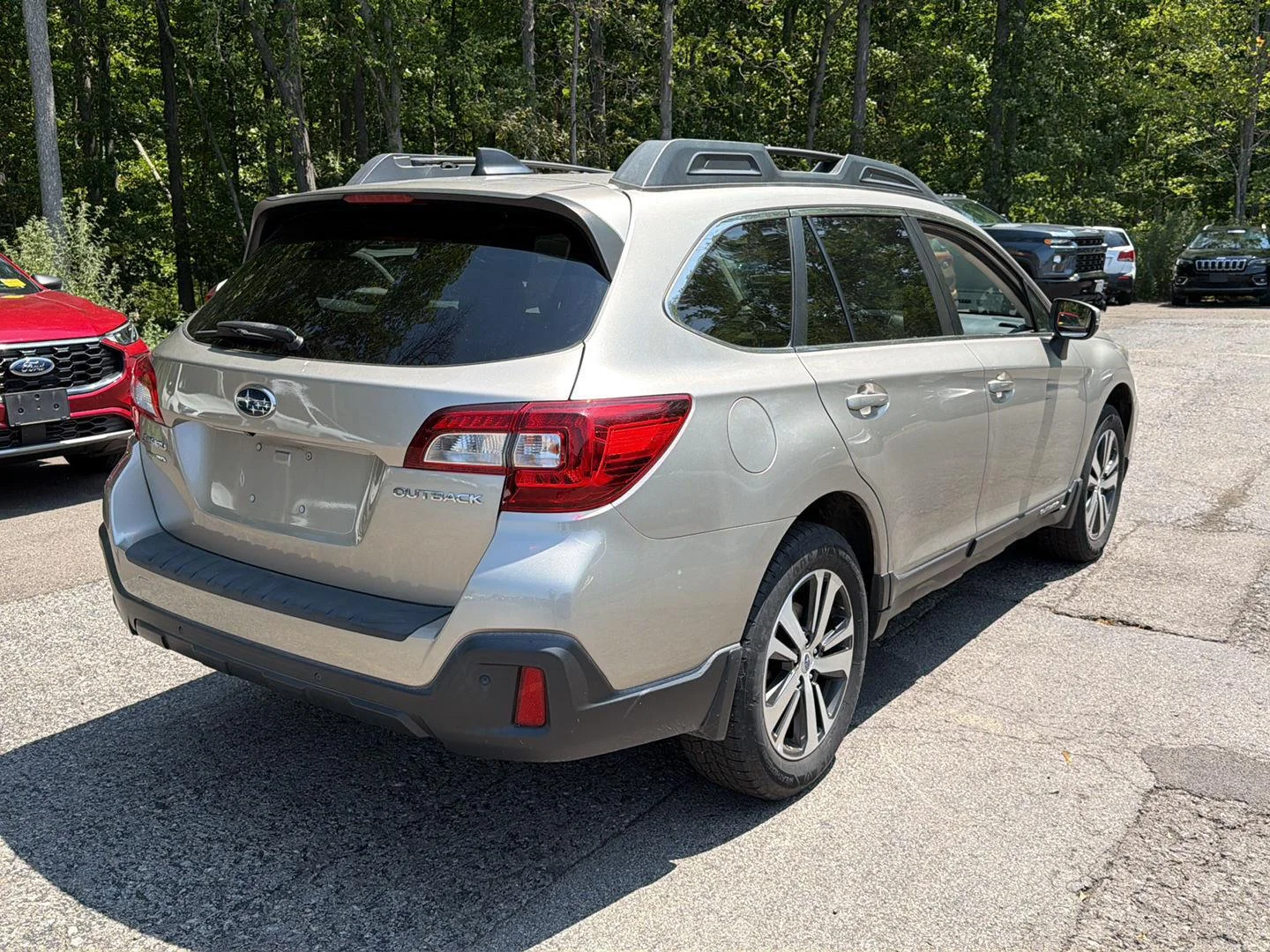Used 2019 Tungsten Metallic Subaru Limited image 9