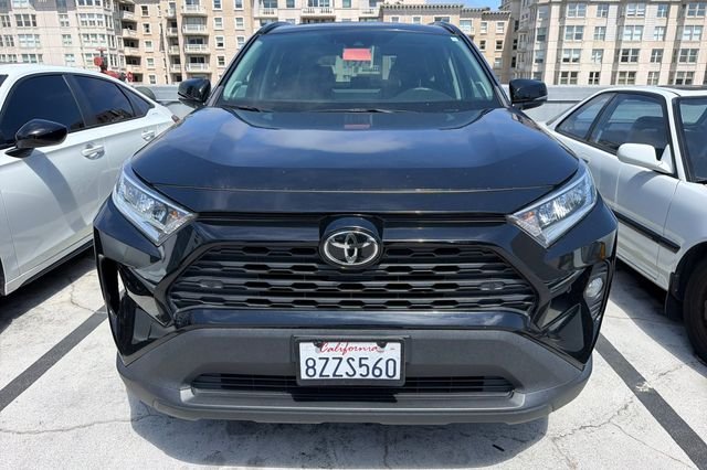 Used 2021 Midnight Black Metallic Toyota XLE Premium image 3