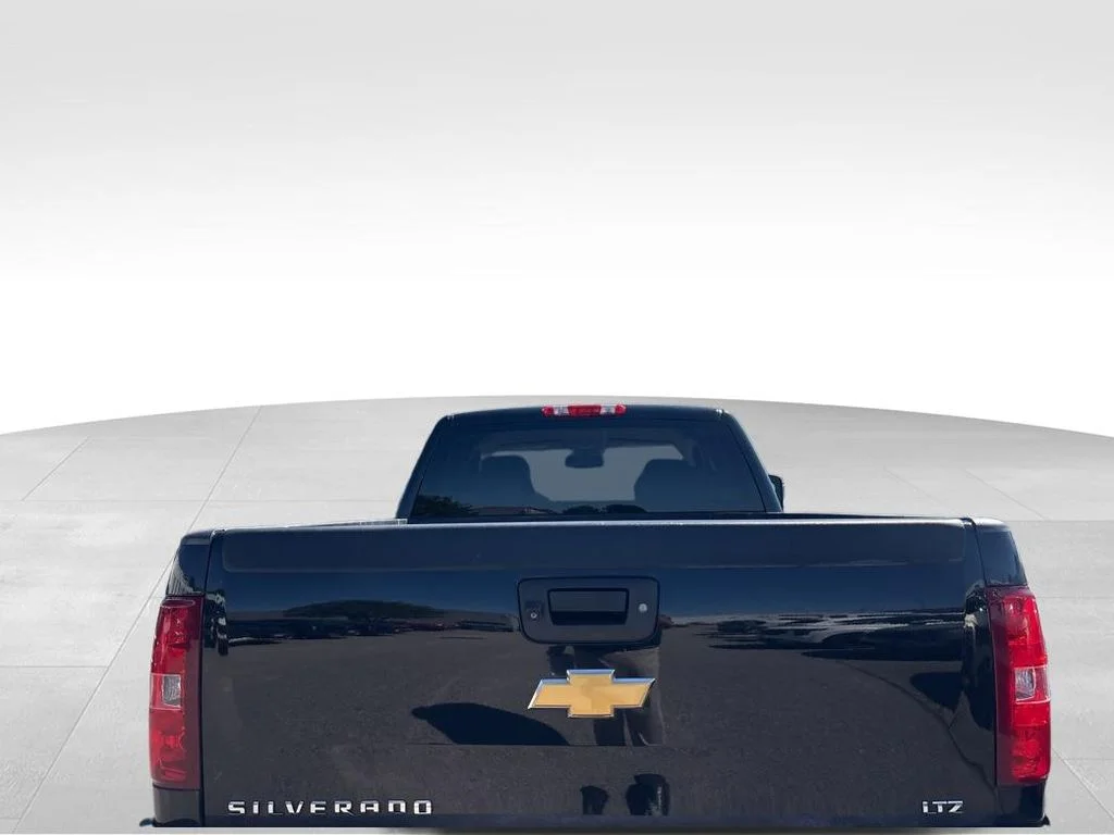 Used 2013 Black Chevrolet LTZ image 32