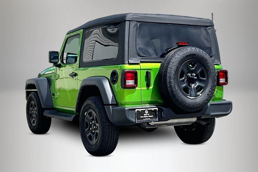 Used 2025 Green Jeep Sport image 4