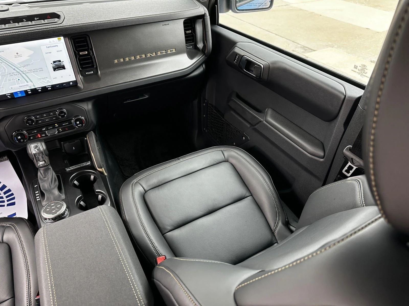 New 2025 Velocity Blue Metallic Ford Badlands® image 17
