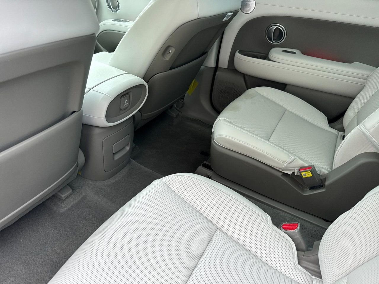 New 2026 White Hyundai Limited AWD image 11