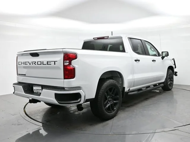 Used 2025 Summit White Chevrolet Custom image 7