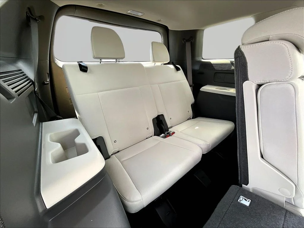 New 2026 White Hyundai SE image 29