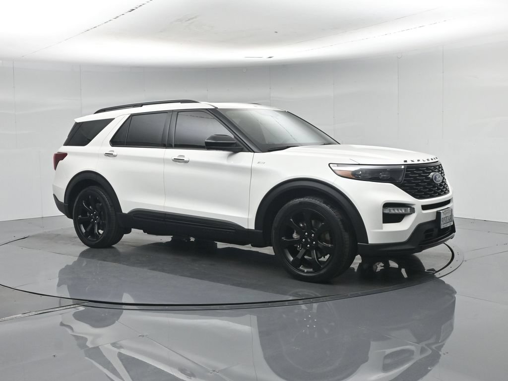 Certified Used 2024 White Ford ST-Line image 33