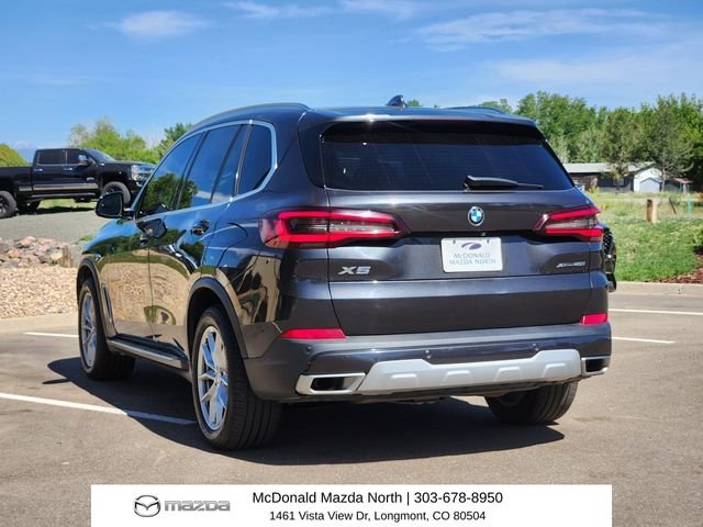 Used 2023 Gray BMW xDrive40i image 3