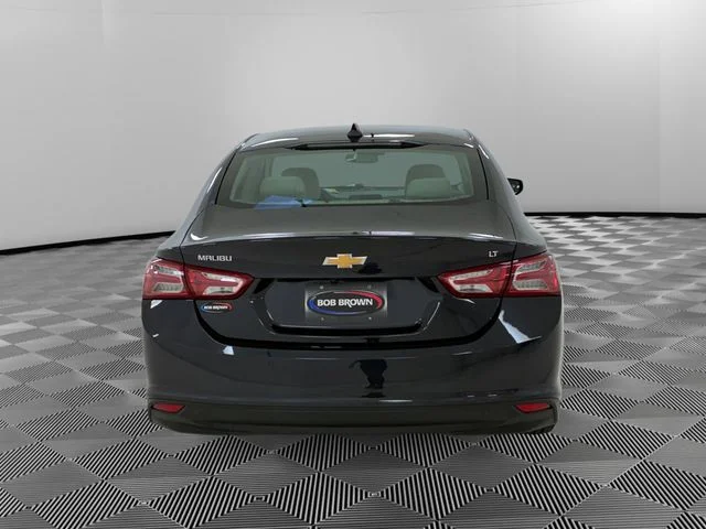 Used 2022 Gray Chevrolet LT image 4