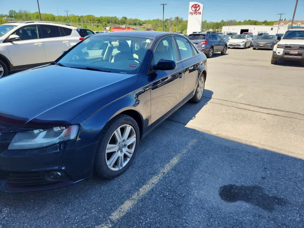 2010 Audi A4 2.0T quattro Tiptronic Premium's photo