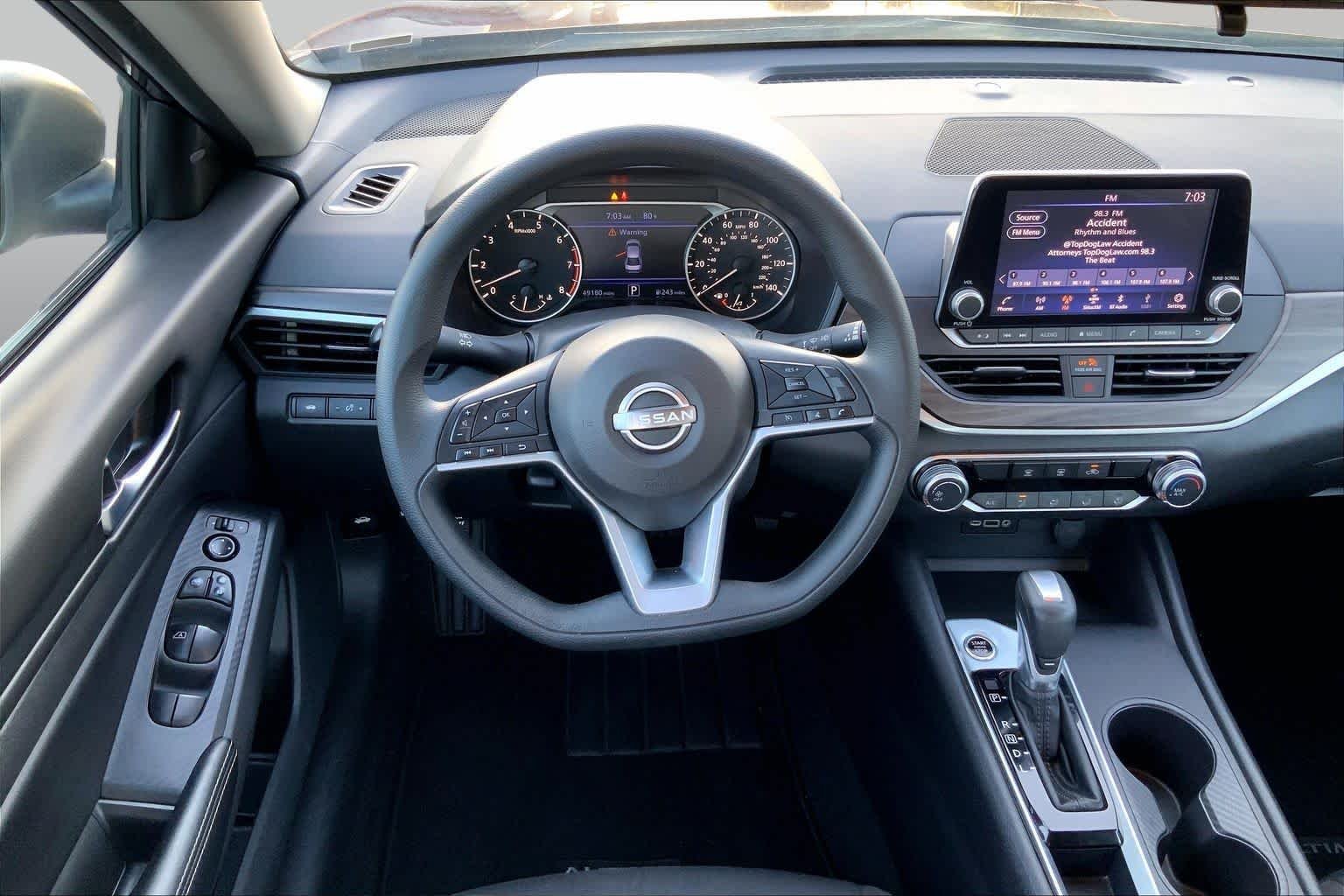 Used 2025 Garnet Pearl Metallic Nissan SV image 6