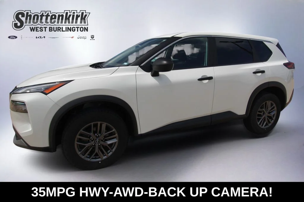 Used 2023 White Nissan S image 1
