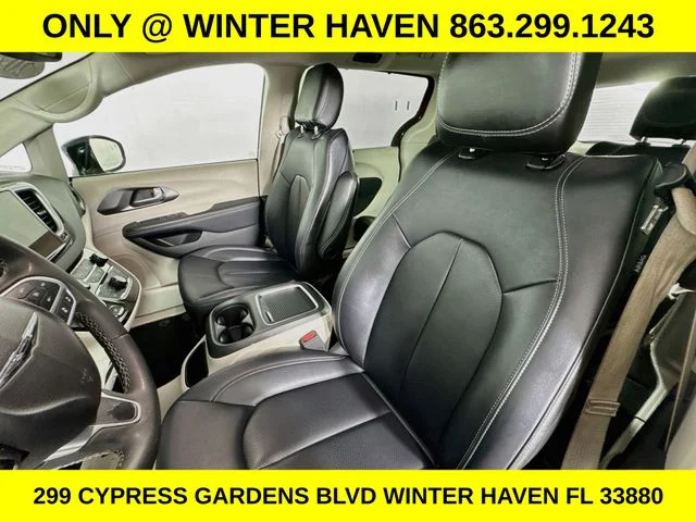 Used 2024 Red Chrysler Touring L image 19