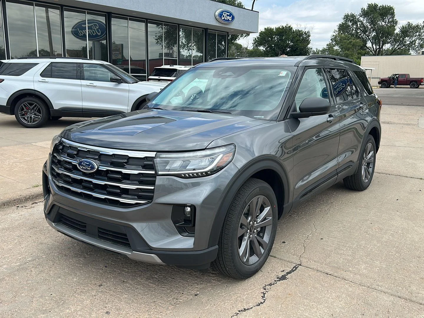 New 2026 Carbonized Gray Metallic FORD Active image 3