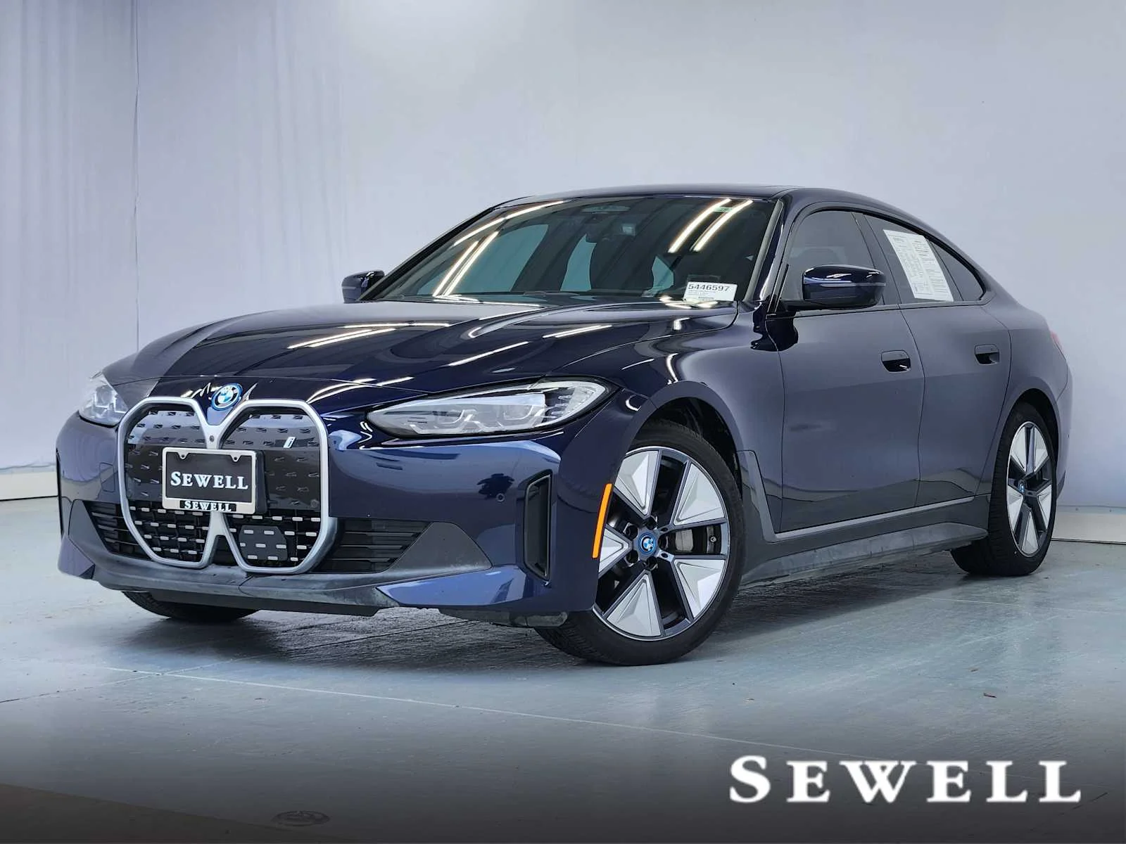 2023 BMW i4 eDrive35's photo