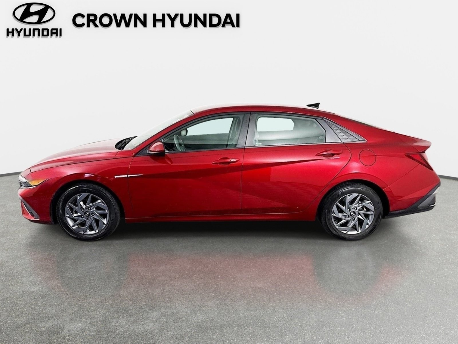 Used 2024 Ultimate Red Hyundai SEL image 8