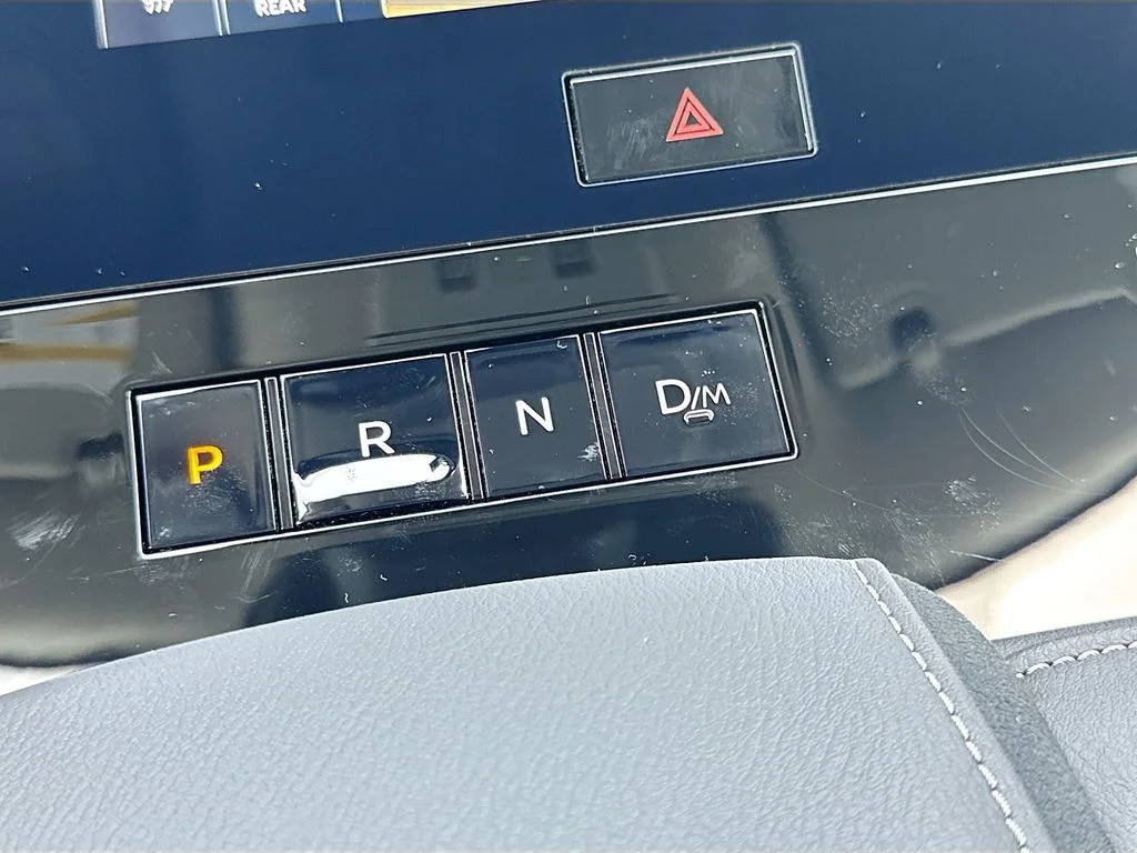 New 2027 BLACK OBSIDIAN INFINITI Luxe 2WD image 17