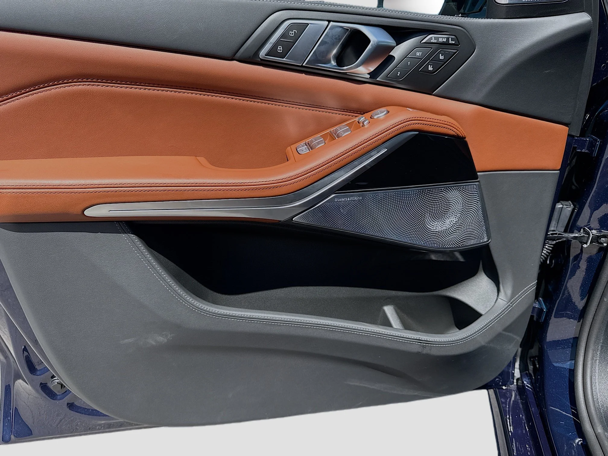 New 2026 Tanzanite Blue II Metallic BMW ALPINA XB7 image 25