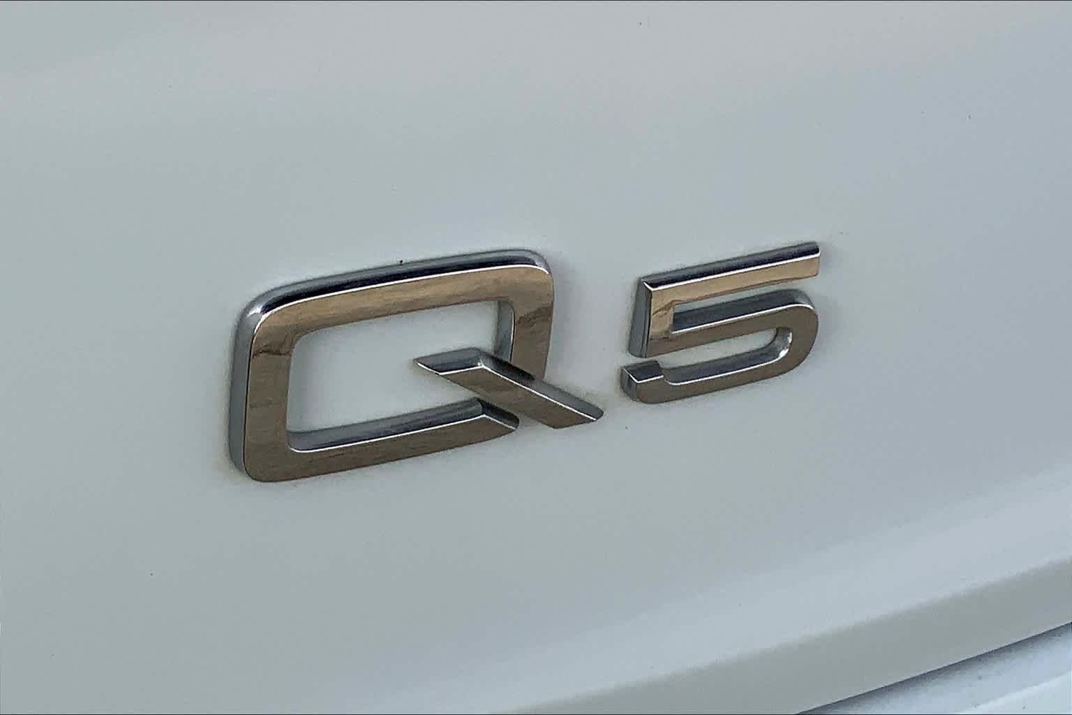 Used 2019 Glacier White Metallic Audi Premium Plus image 33